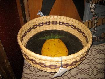 Handmade in NH basket with handpainted pineapple.